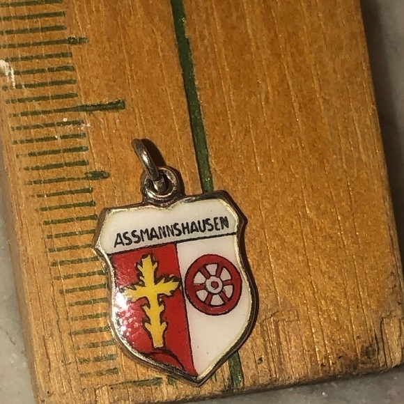 VTG 800 Silver & Enamel Assmanhausen Travel Sheild Souvenir Charm Bracelet Charm - Picture 3 of 3